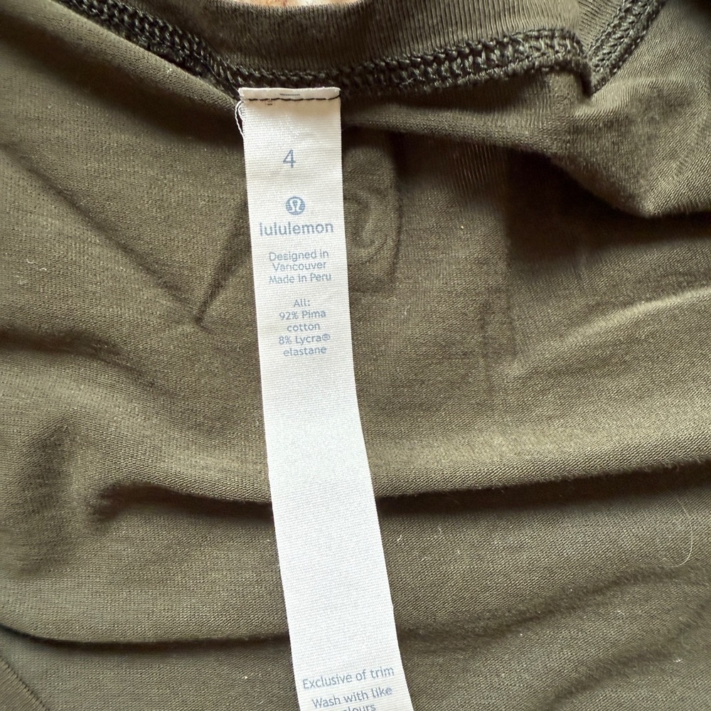 Lululemon Tops size 4 - Picture 2 of 4
